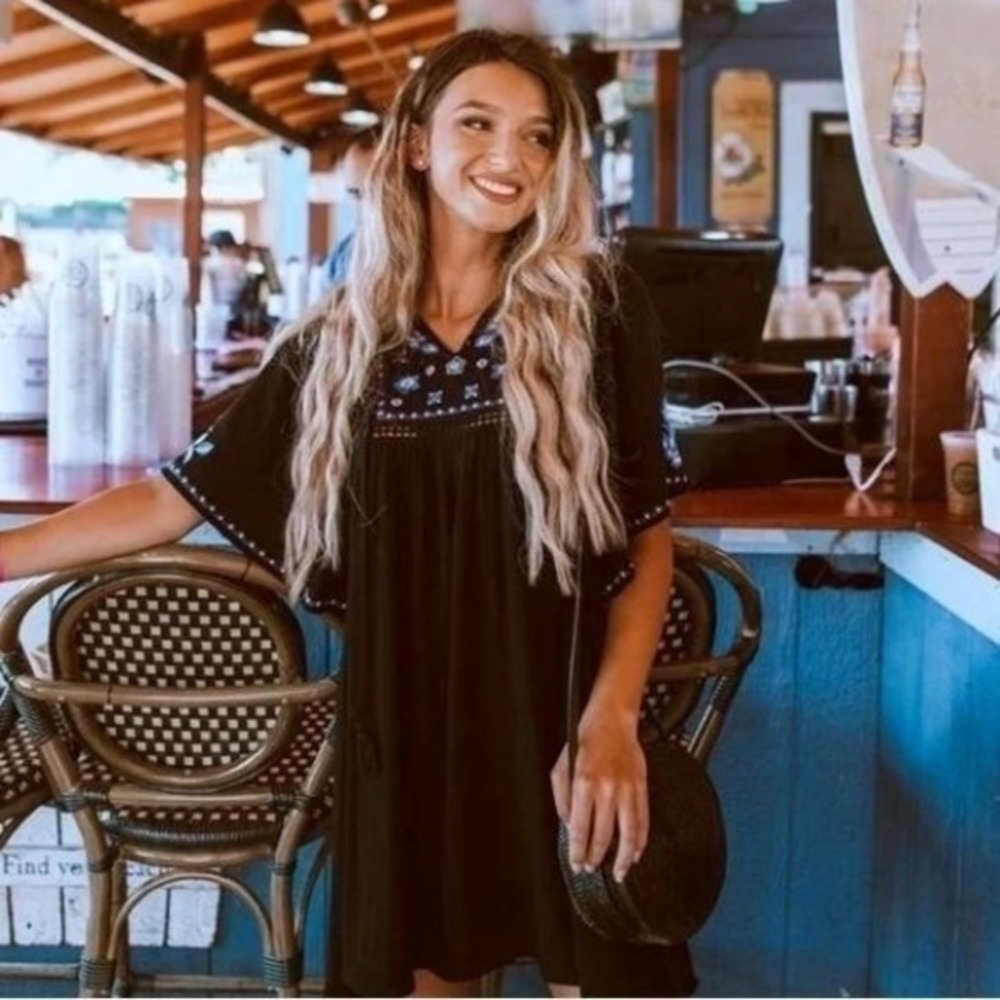 Blue Rain Francesca's Peasant Top‎ Women Embroidered Floral Tassel Black M